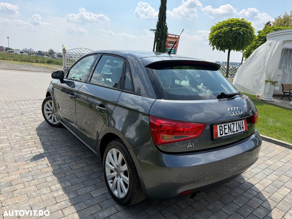 Audi A1 1.2 TFSI Attraction - 2