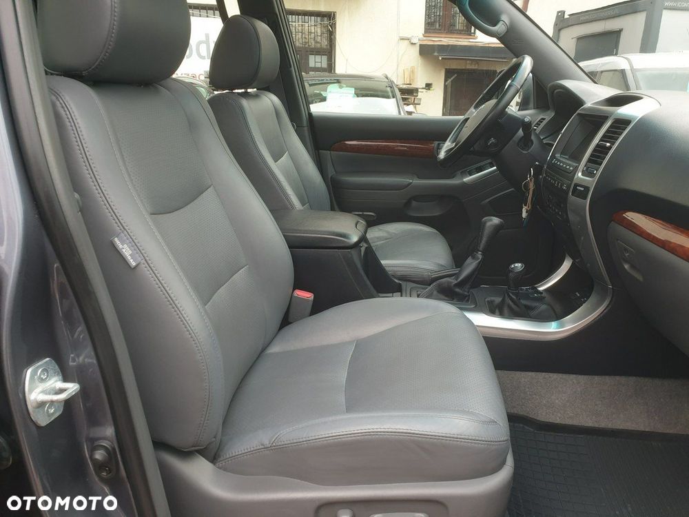 Toyota Land Cruiser 3.0 D Luna Comfort - 32