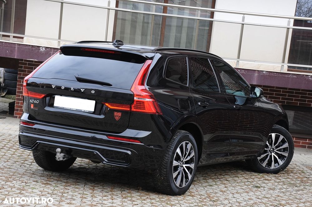 Volvo XC 60 B4 D AWD Plus Dark - 8