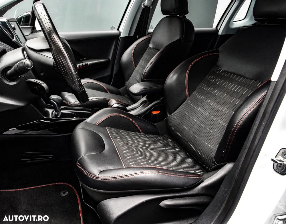 Peugeot 2008 1.2 PureTech Turbo EAT6 S&S GT-Line - 13