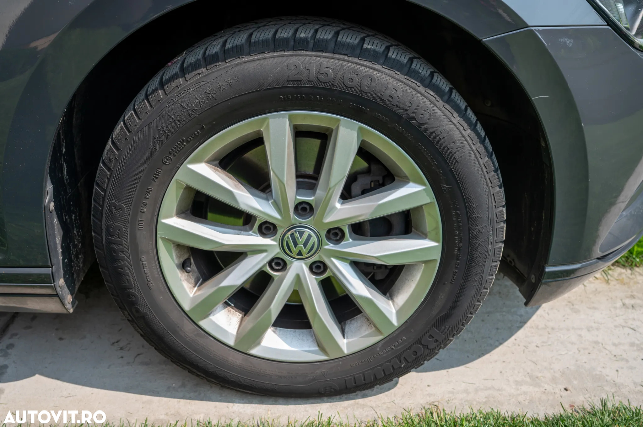 Volkswagen Passat - 21