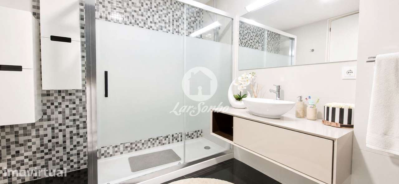 Apartamento T3 em frente à praia - Grande imagem: 5/30