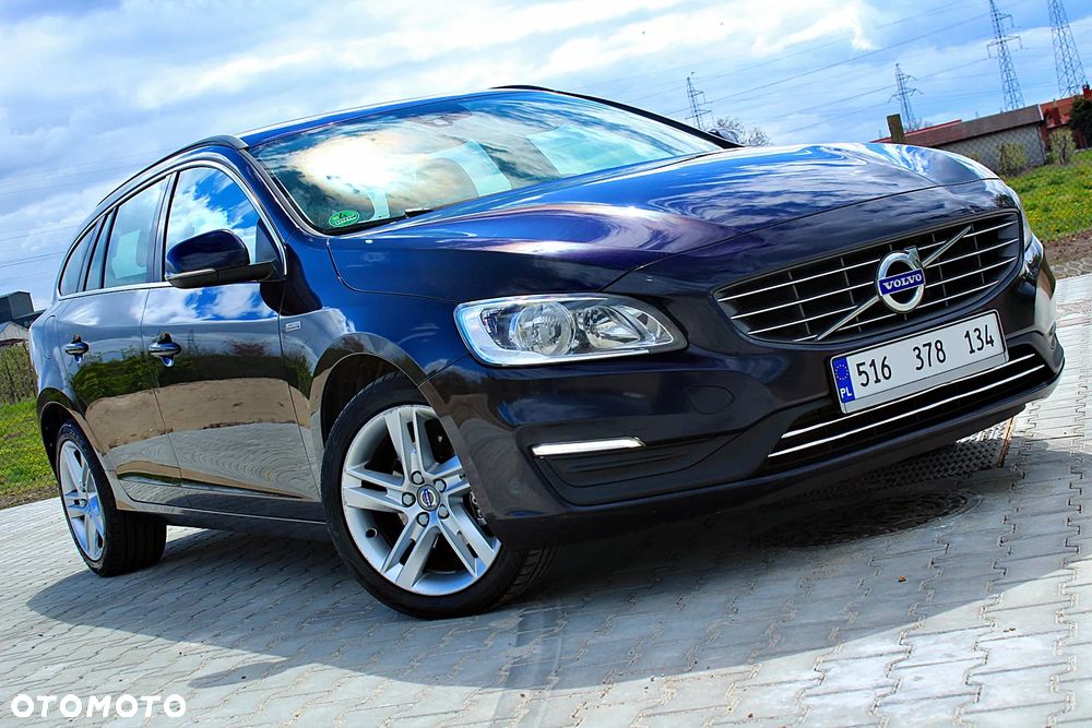 Volvo V60 D2 Geartronic Momentum - 17