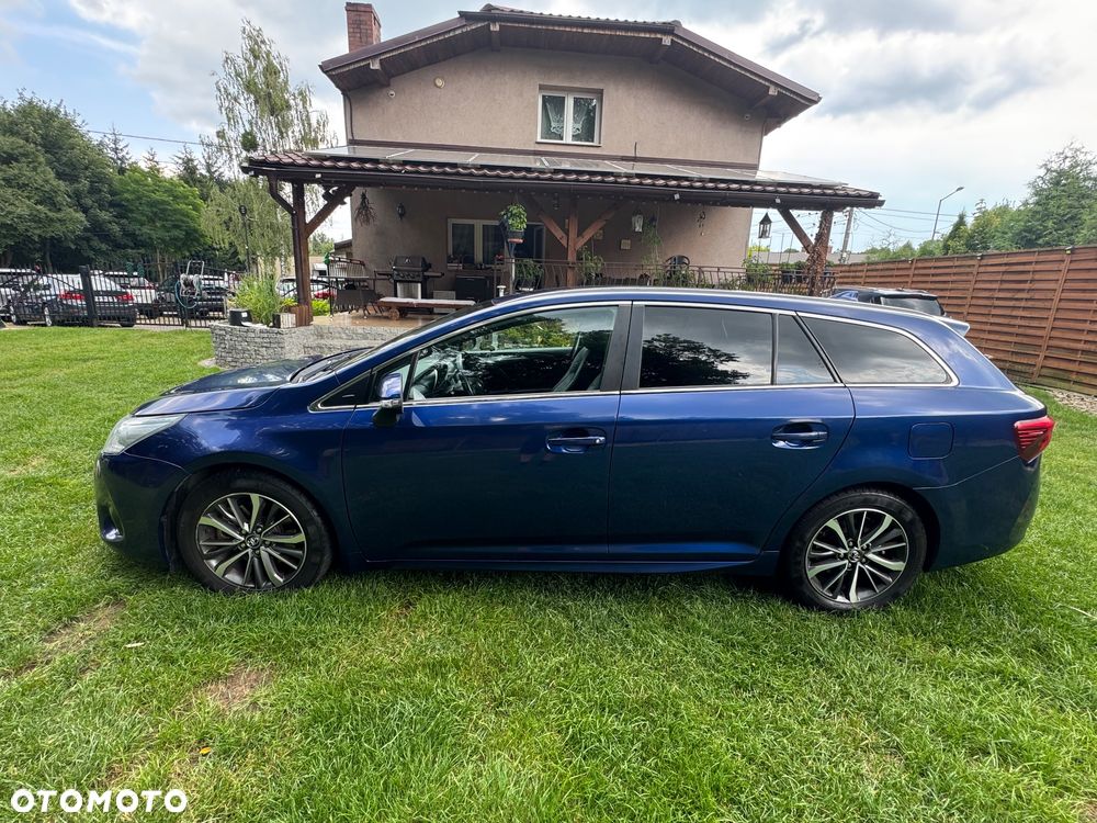 Toyota Avensis 2.0 D-4D Prestige - 6