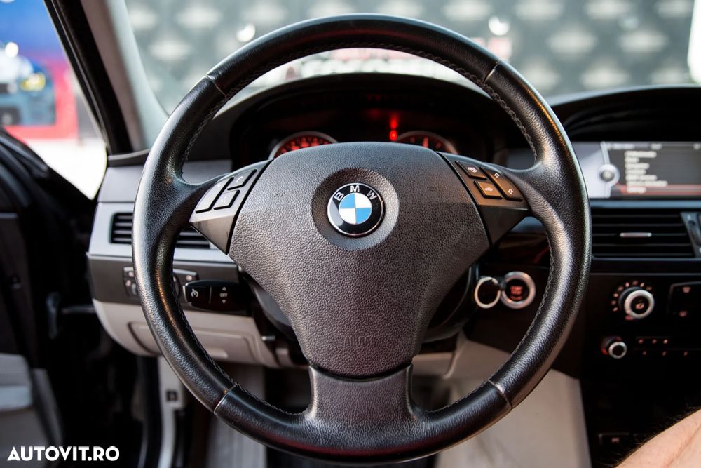 BMW Seria 5 - 32