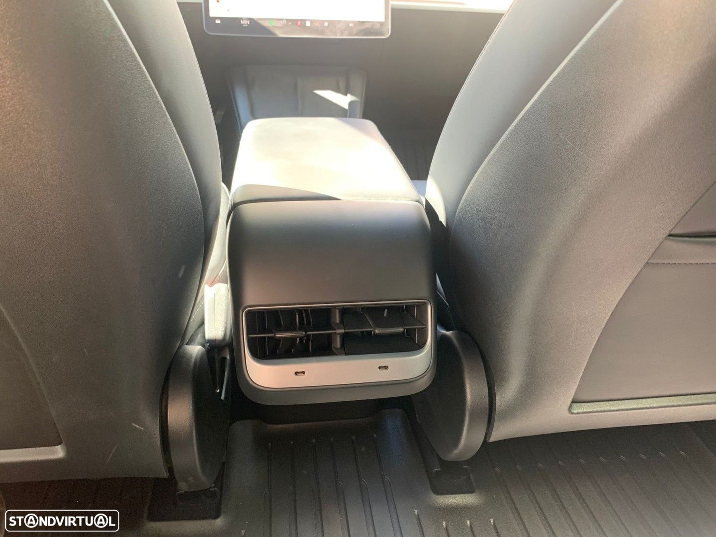 Tesla Model 3 - 13