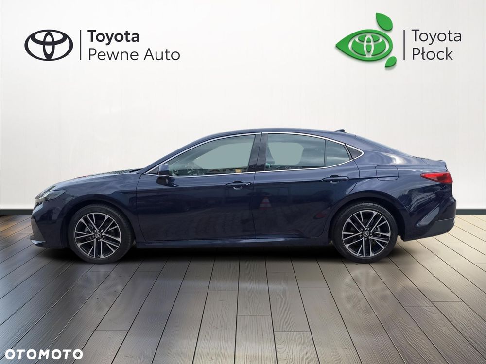 Toyota Camry - 4