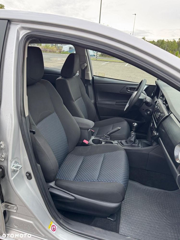 Toyota Auris 1.33 VVT-i Active - 17