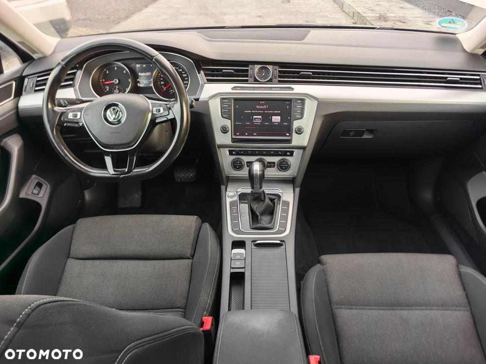 Volkswagen Passat Variant 2.0 TDI SCR DSG BlueMotion Comfortline - 6