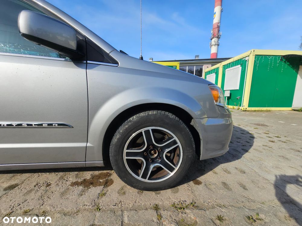 Chrysler Town & Country 3.6 Touring - 13