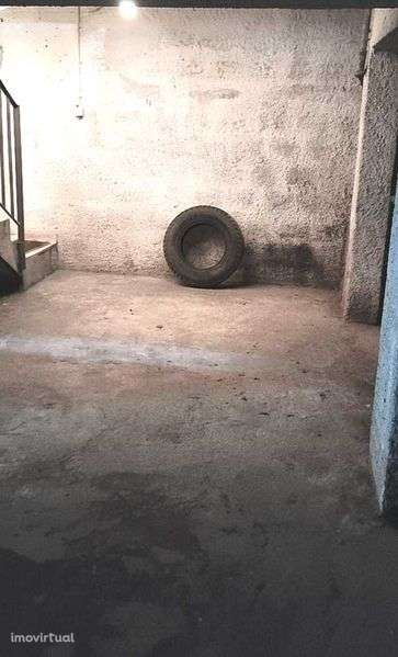 Arrendo Lugar de Garagem Bairro Sul Póvoa de Varzim - Grande imagem: 2/2
