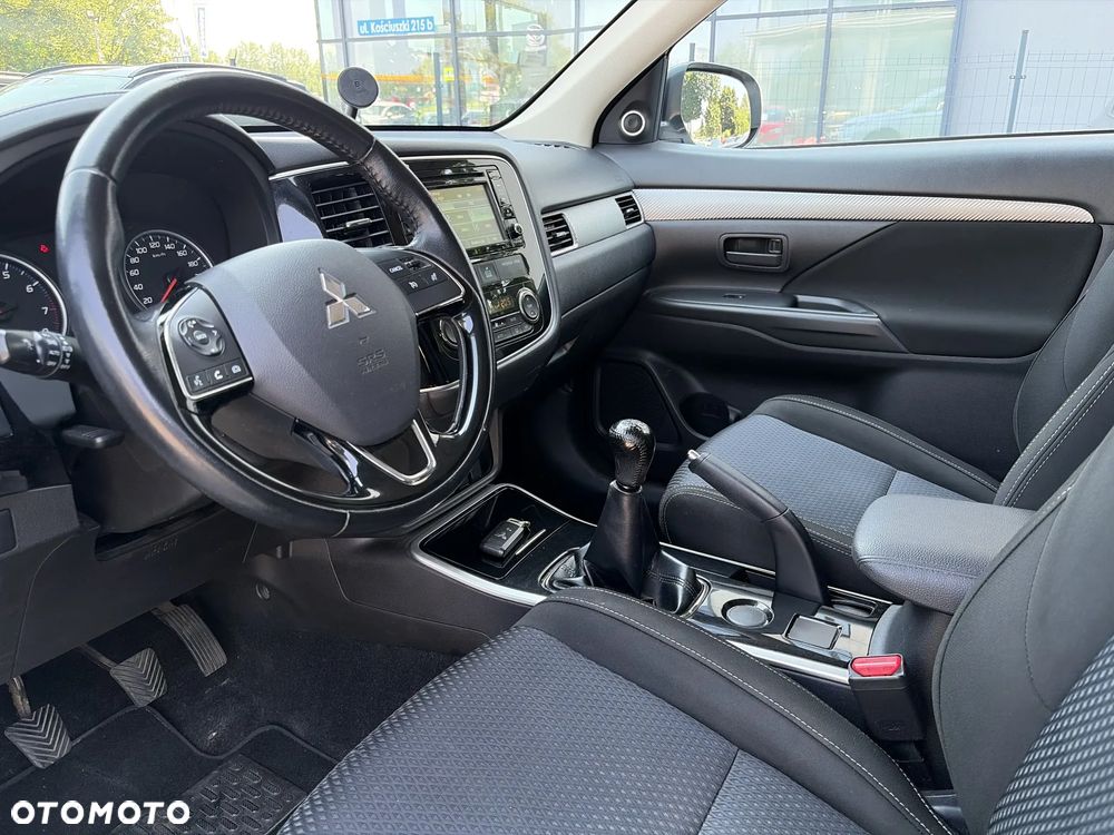 Mitsubishi Outlander 2.0 City Style 2WD - 10