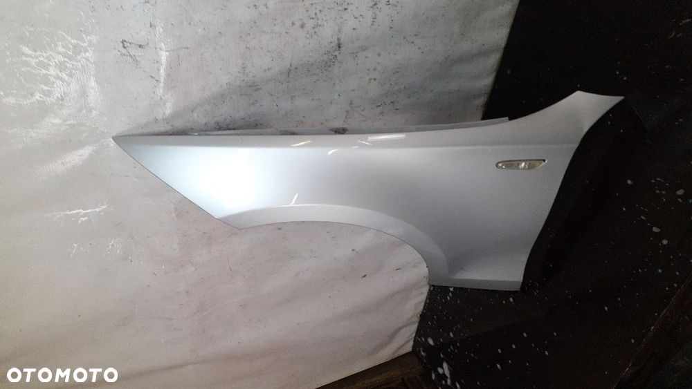 * BŁOTNIK PRZEDNI PRZOD  LEWY BMW 1 E81 E82 E87 E88 TITANSILBER 354 - 2