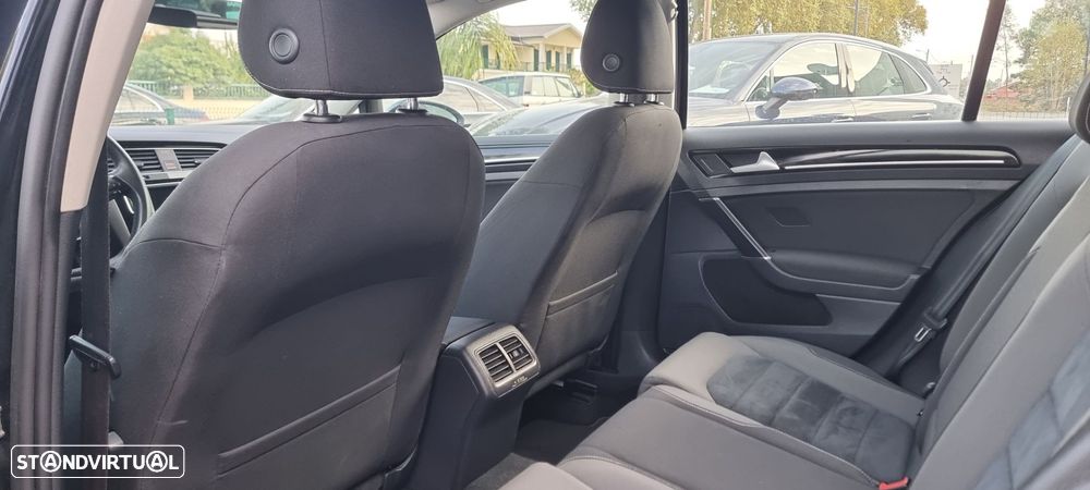 VW Golf 1.6 TDi BlueMotion Trendline - 23