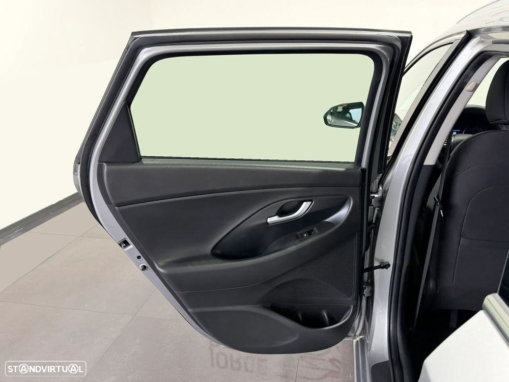 Hyundai i30 SW 1.6 CRDi Style Plus - 39