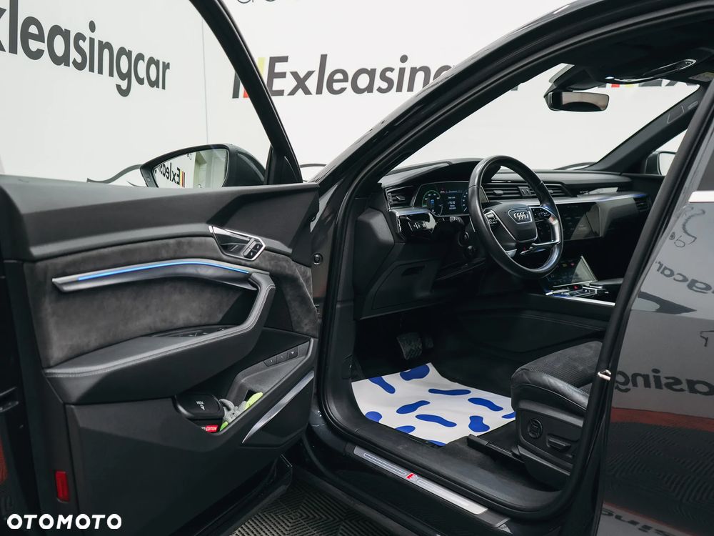 Audi e-tron - 11