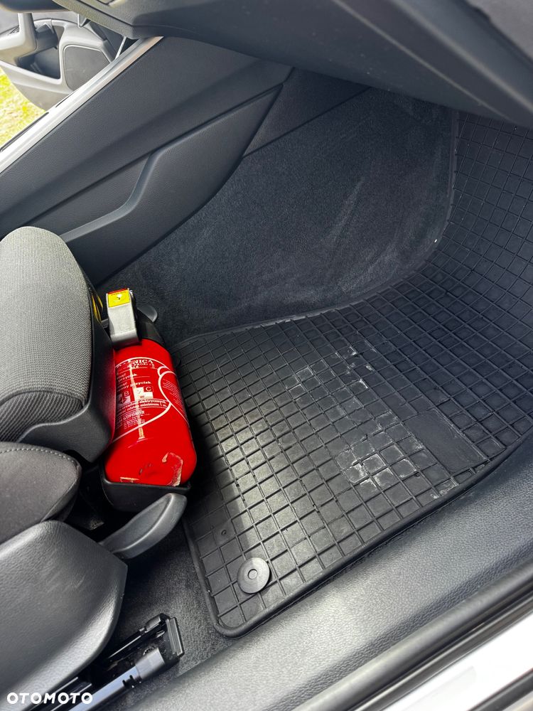 Audi A4 Avant 35 TDI mHEV S tronic - 23