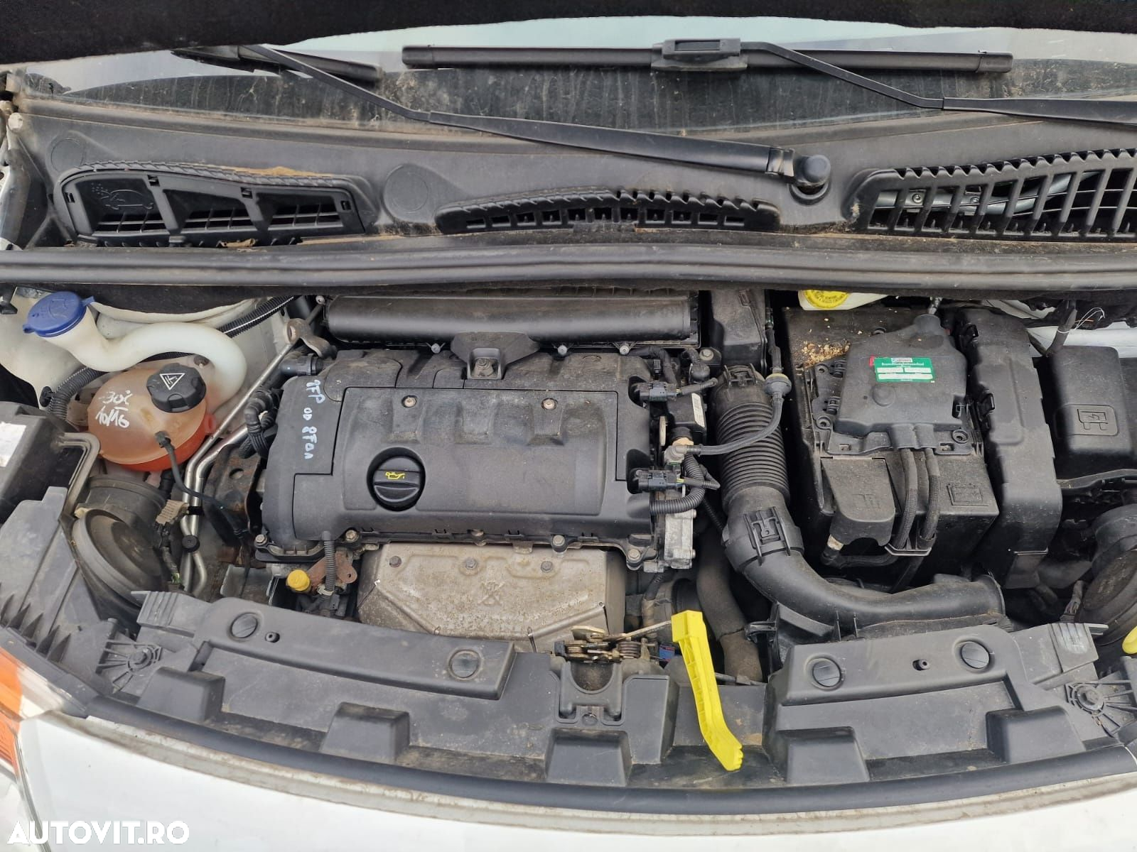 Dezmembram Citroen C3 Picasso 2011 1.4 benzina 8FP - 8