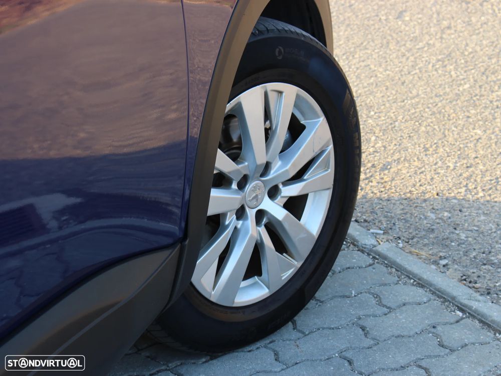 Peugeot 3008 PureTech 130 Stop & Start GPF EAT8 Allure - 18