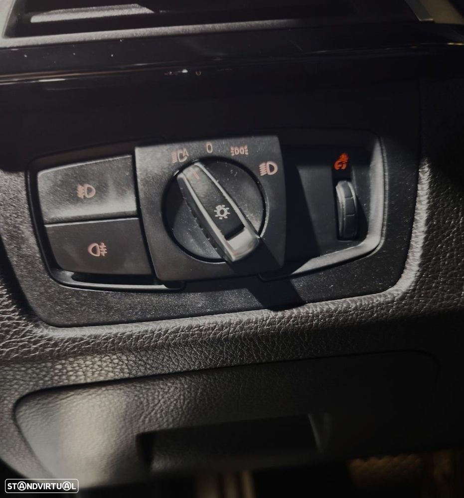 BMW 320 d Touring xDrive Pack M Auto - 11