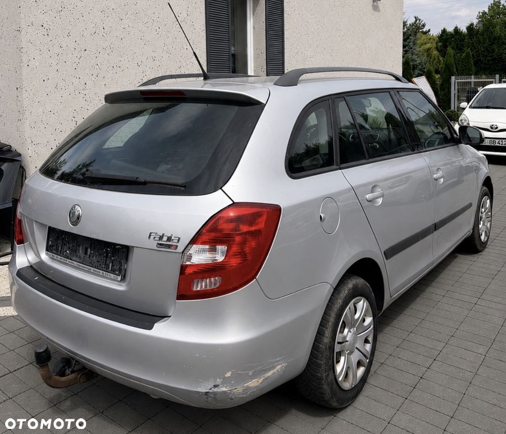 Skoda Fabia 1.6 16V Ambiente - 4