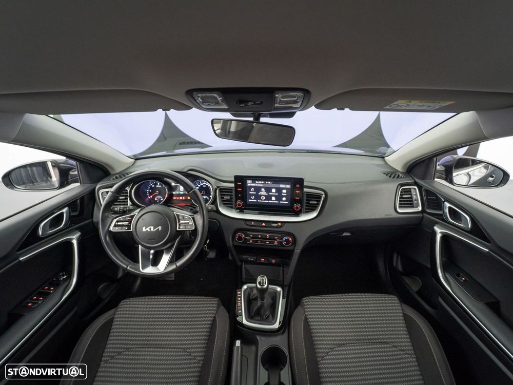 Kia Ceed SW 1.6 CRDi MHEV Dynamic - 15