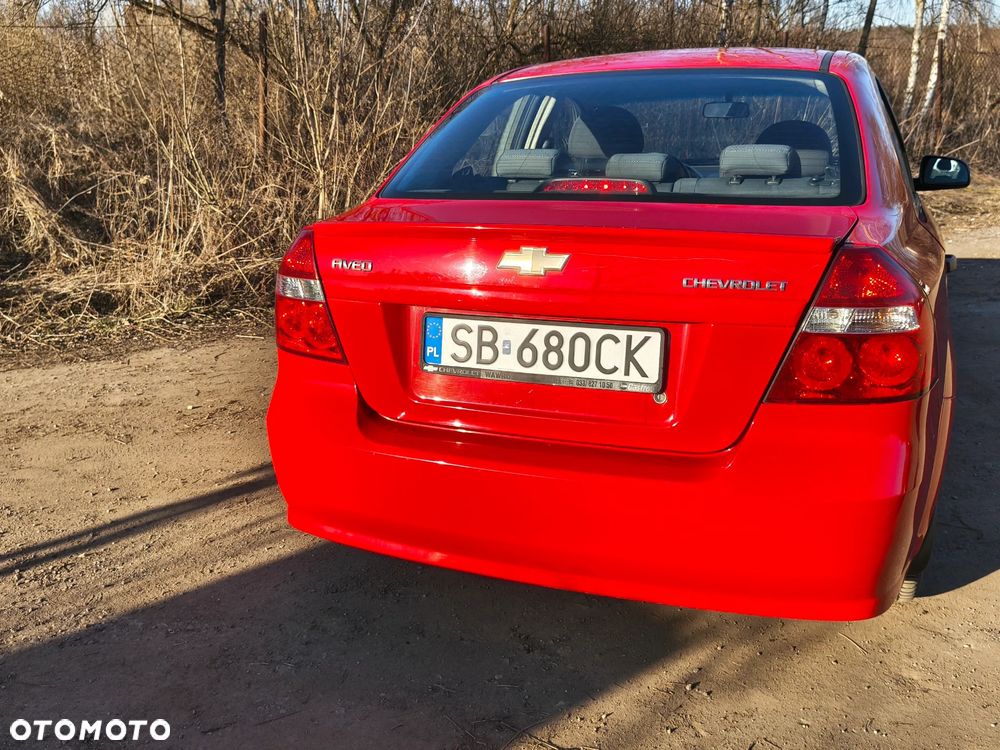Chevrolet Aveo 1.2 16V Base / Classic - 4