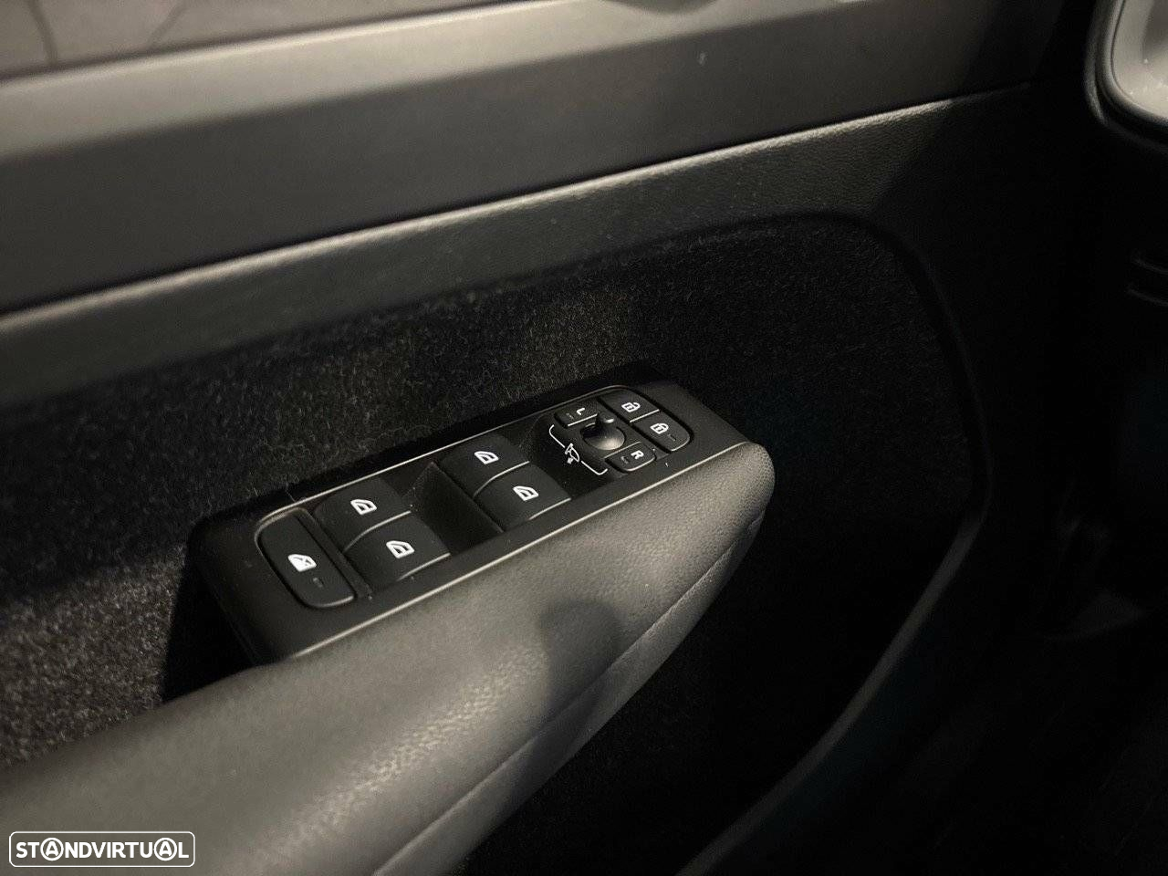 Volvo XC 40 1.5 T2 Momentum - 19