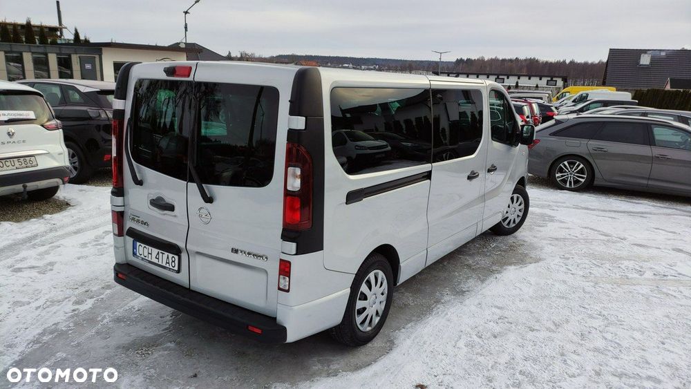 Opel Vivaro - 16