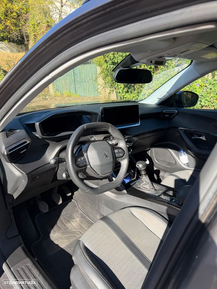 Peugeot 2008 2021 photo 5