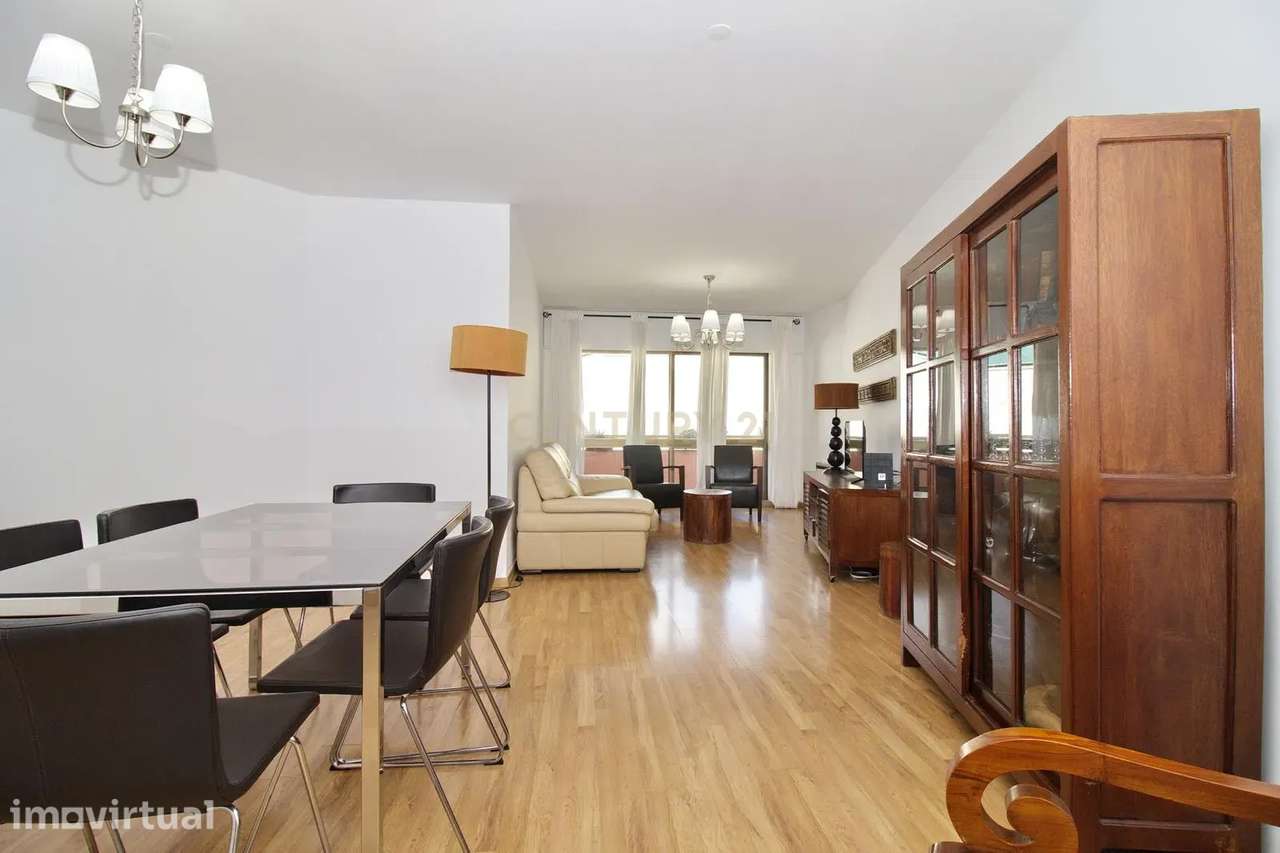 Apartamento T2 com Jardim e Piscina - Grande imagem: 2/20