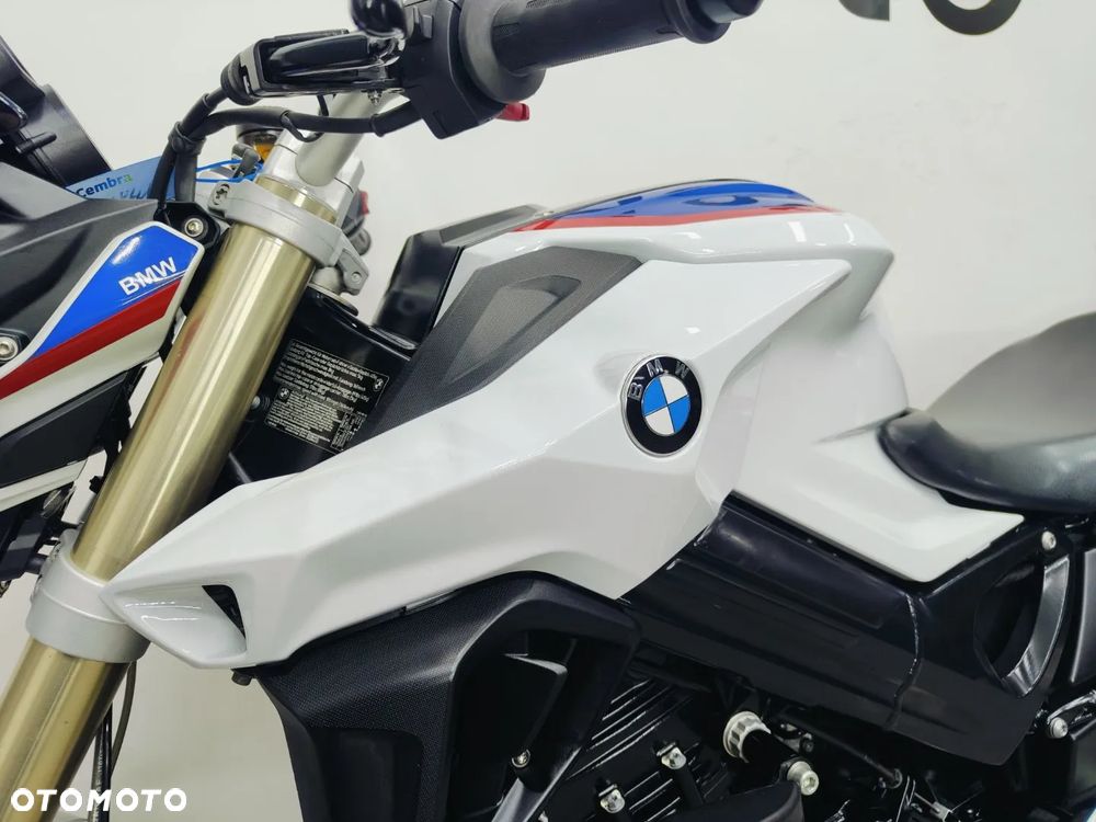 BMW F - 22
