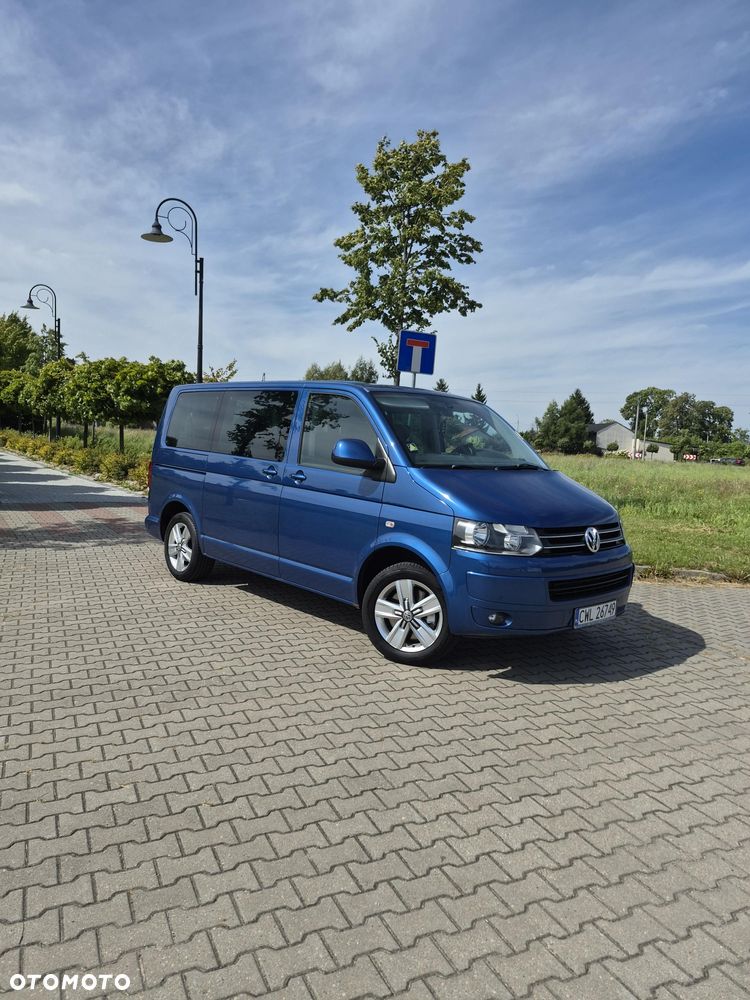 Volkswagen Caravelle - 1