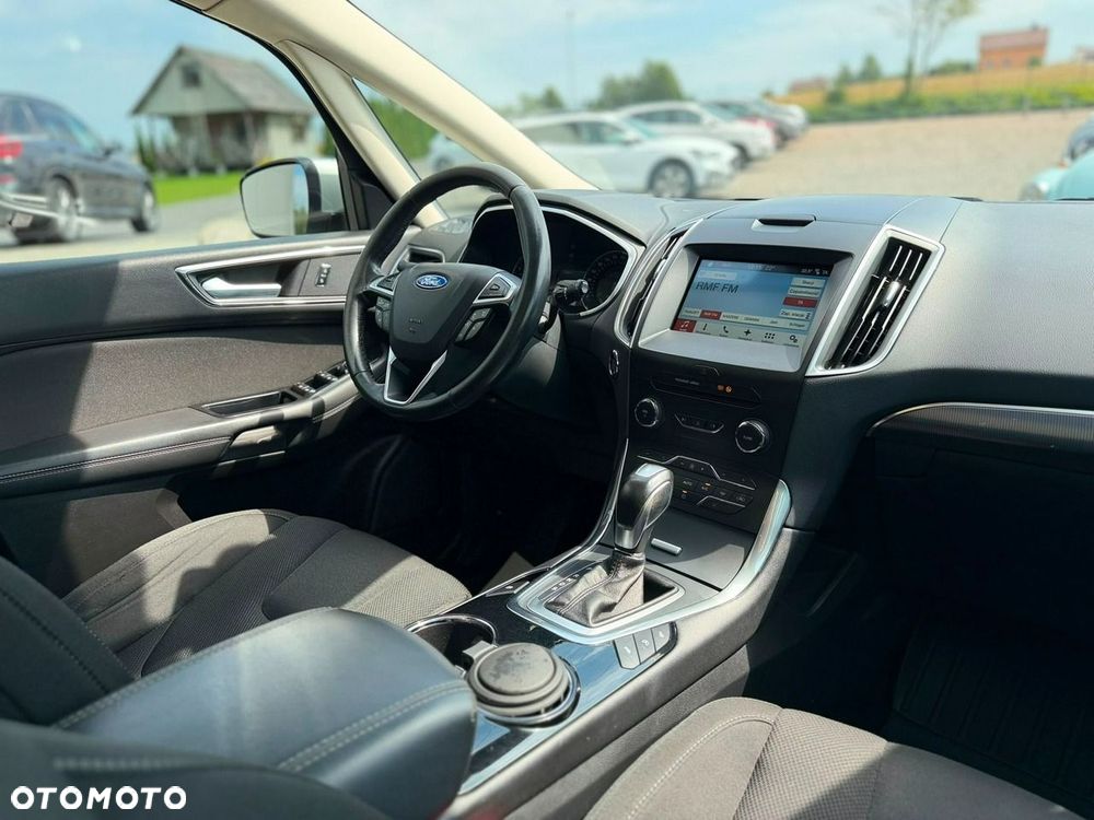 Ford S-Max - 17