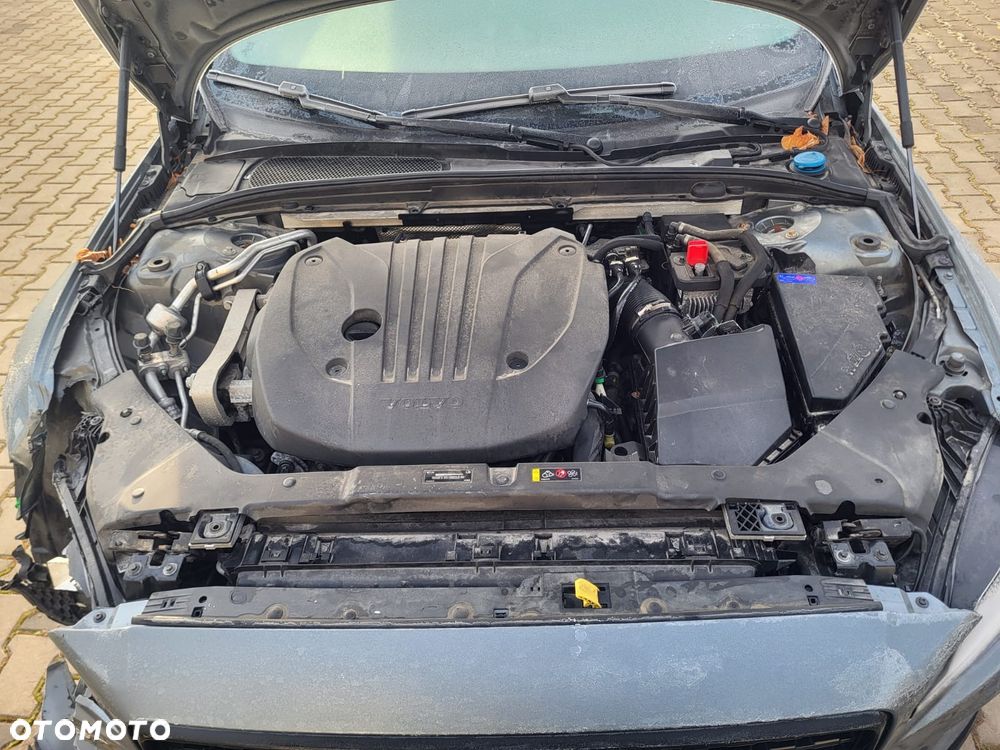 Volvo S60 T4 R-Design First Edition - 34