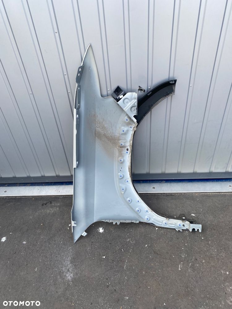 DACIA DUSTER 3 III BŁOTNIK PRZEDNI LEWY przód lewy ze ślizgiem ślizg zderzaka   LISTWA BŁOTNIKA LEWA PRZEDNIA Wwa - 11