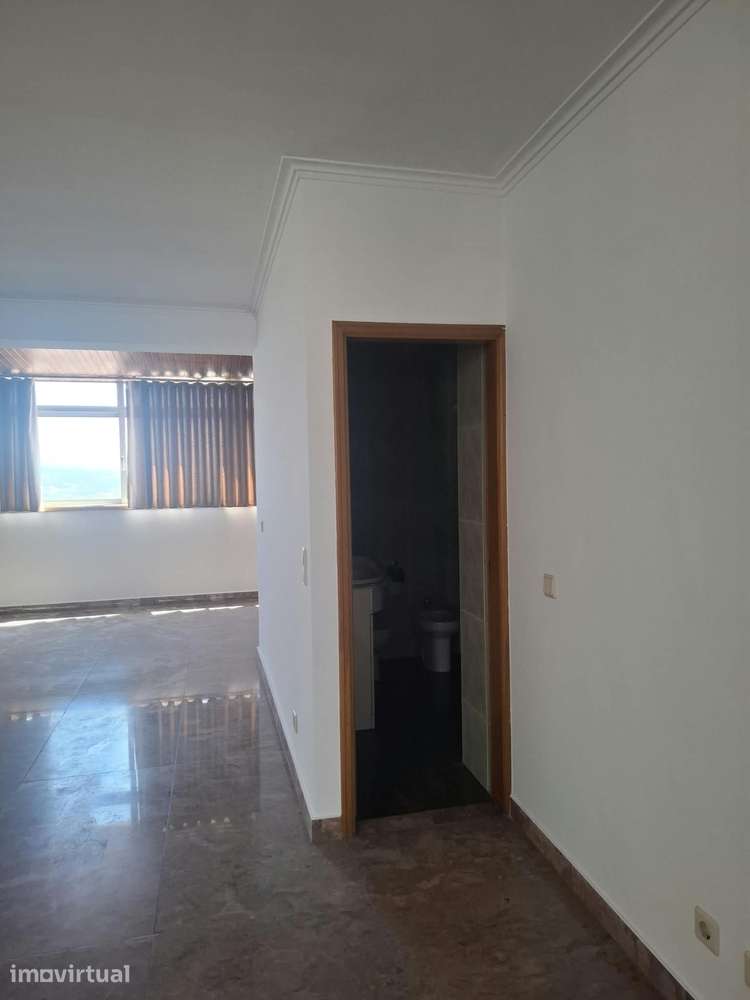 Apartamento T3 à venda em São João da Madeira, São João da Madeira — foto 2