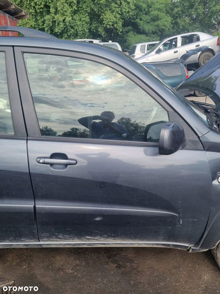 TOYOTA RAV4 II 03-05 LIFT 1E0 DRZWI PRAWY PRZÓD 5D * - 1