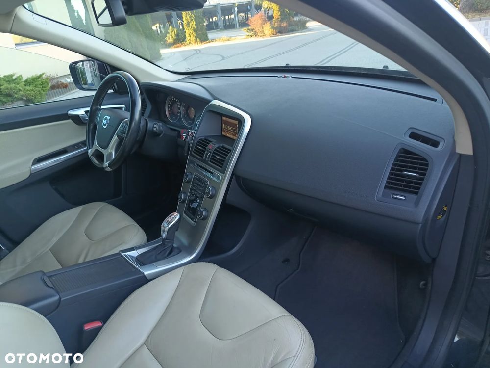 Volvo XC 60 D4 Geartronic Momentum - 20