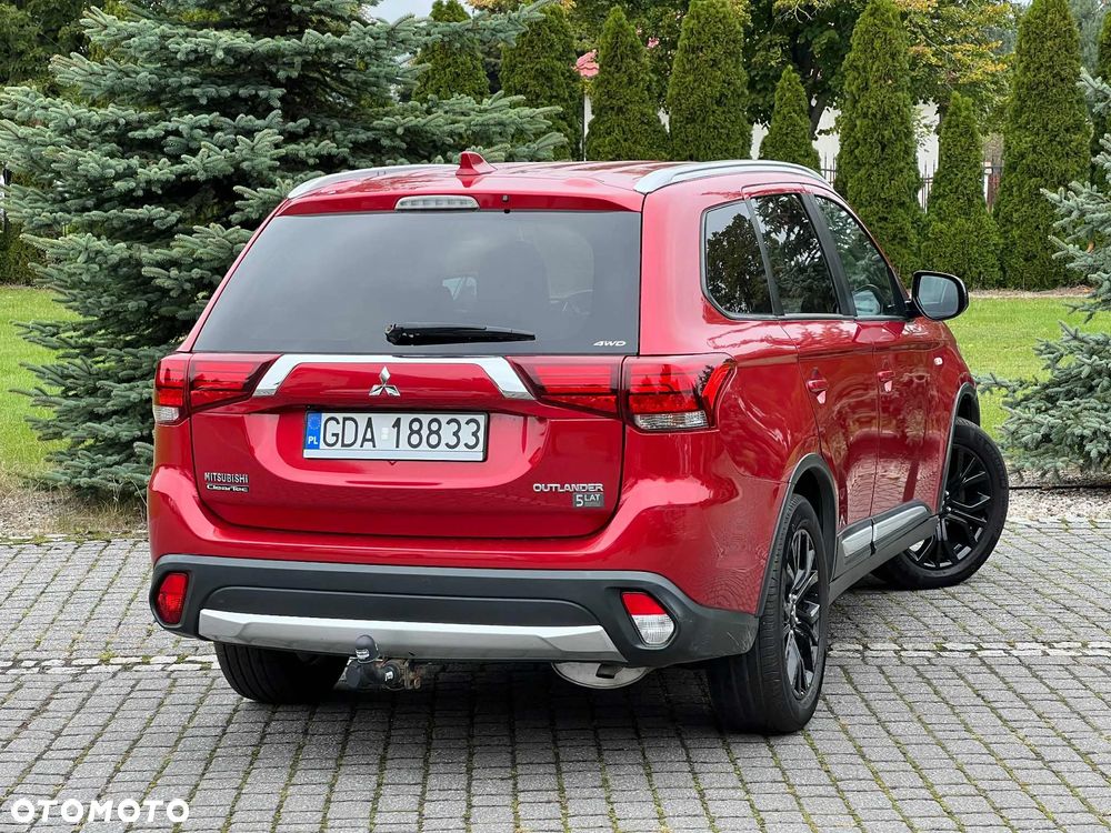 Mitsubishi Outlander - 10