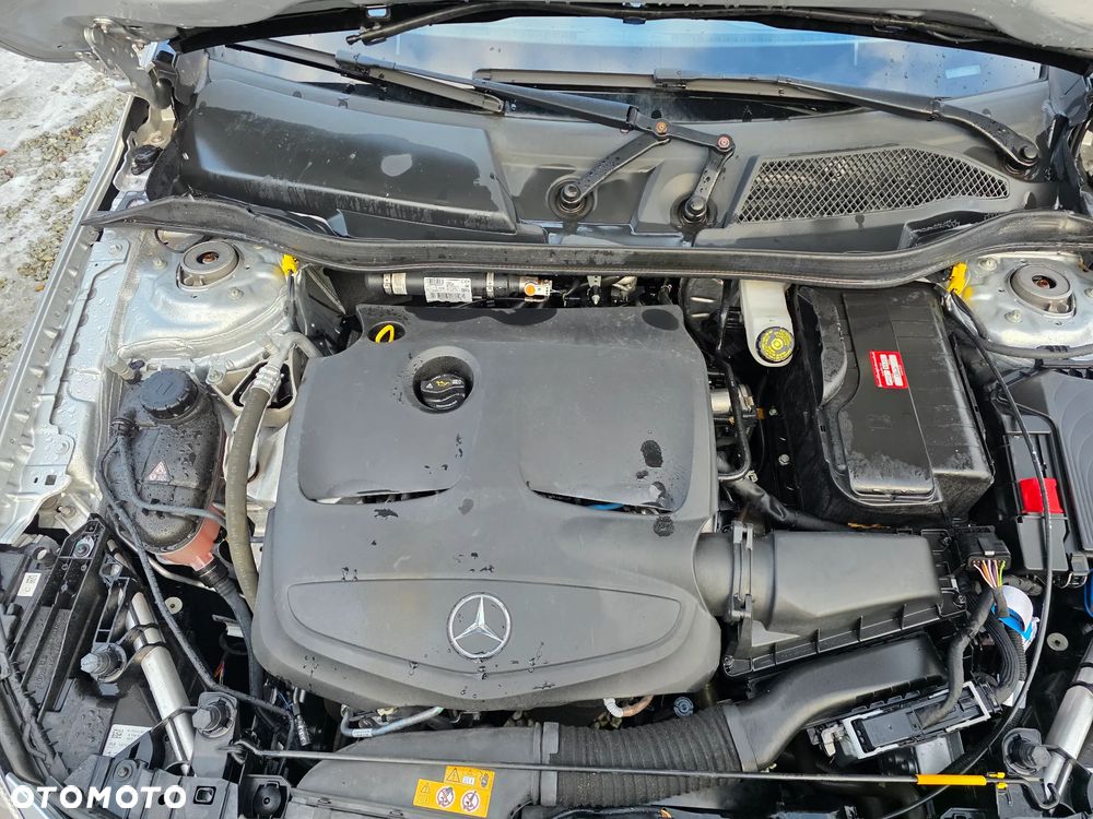 Mercedes-Benz GLA 220 4-Matic Style - 20