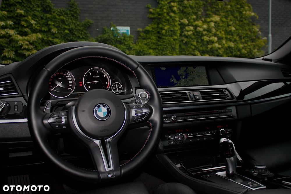 BMW Seria 5 525d - 12
