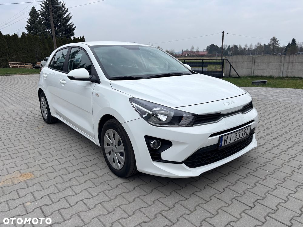 Kia Rio 1.2 L - 2