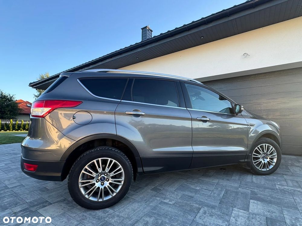 Ford Kuga 1.6 EcoBoost 2x4 Titanium - 31