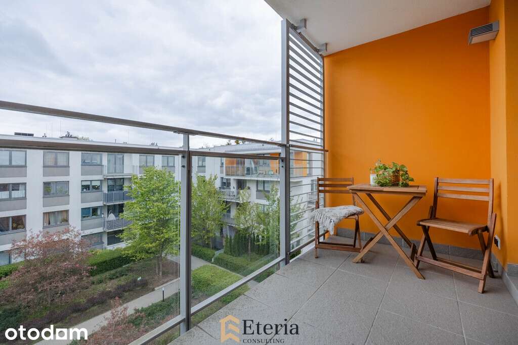 Ostatnie piętro nad chaosem miasta-balkon-dwustronne