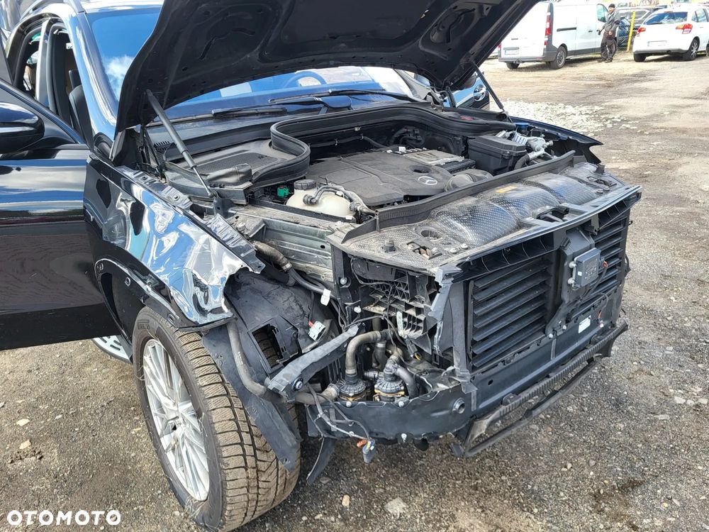 Mercedes-Benz GLE 350 de 4-Matic Advanced Plus - 37