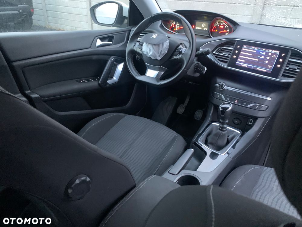 Peugeot 308 - 18
