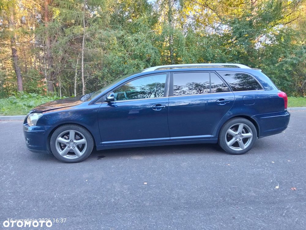 Toyota Avensis 2.2 D-CAT Sol - 11