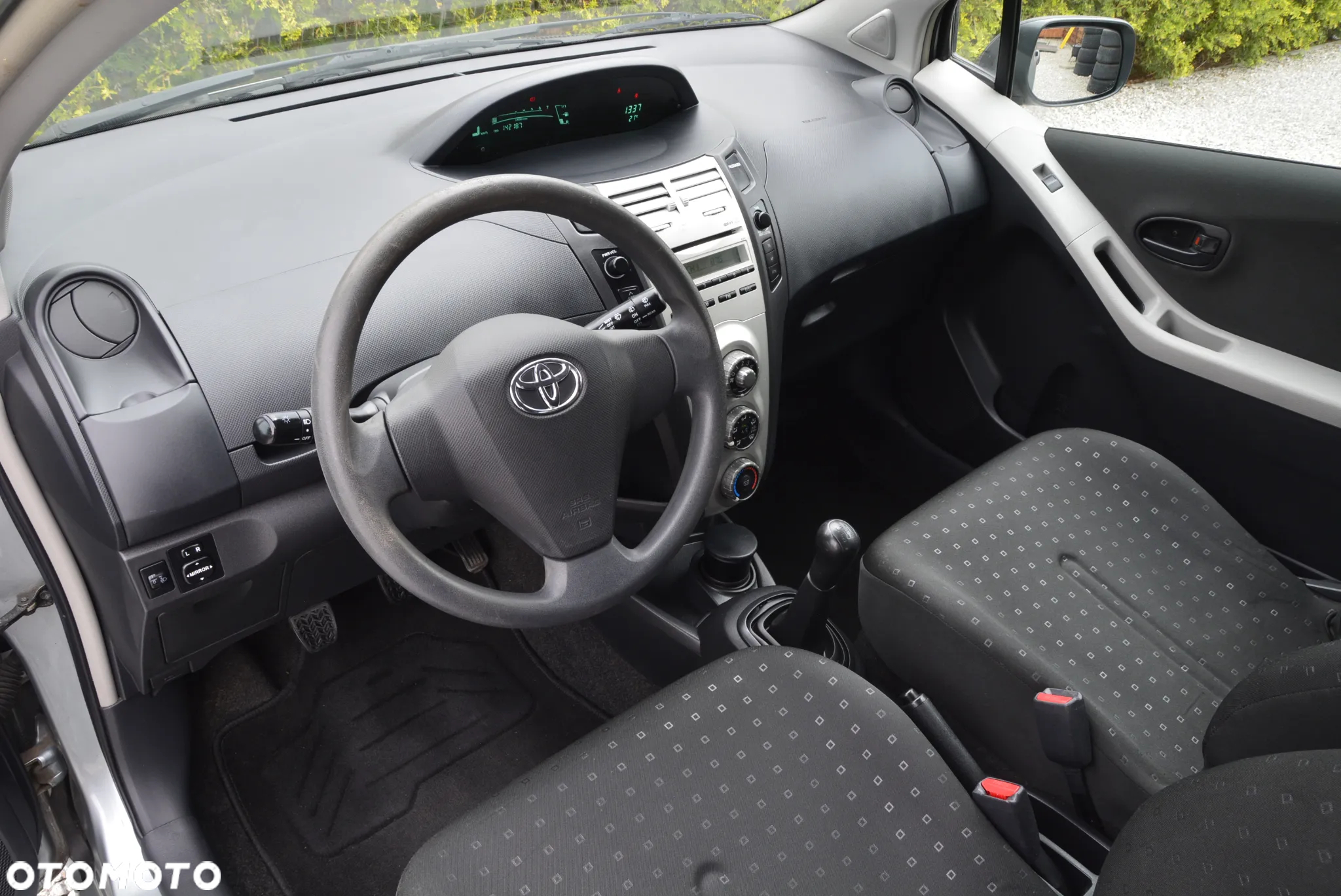Toyota Yaris 1.3 Luna A/C - 20