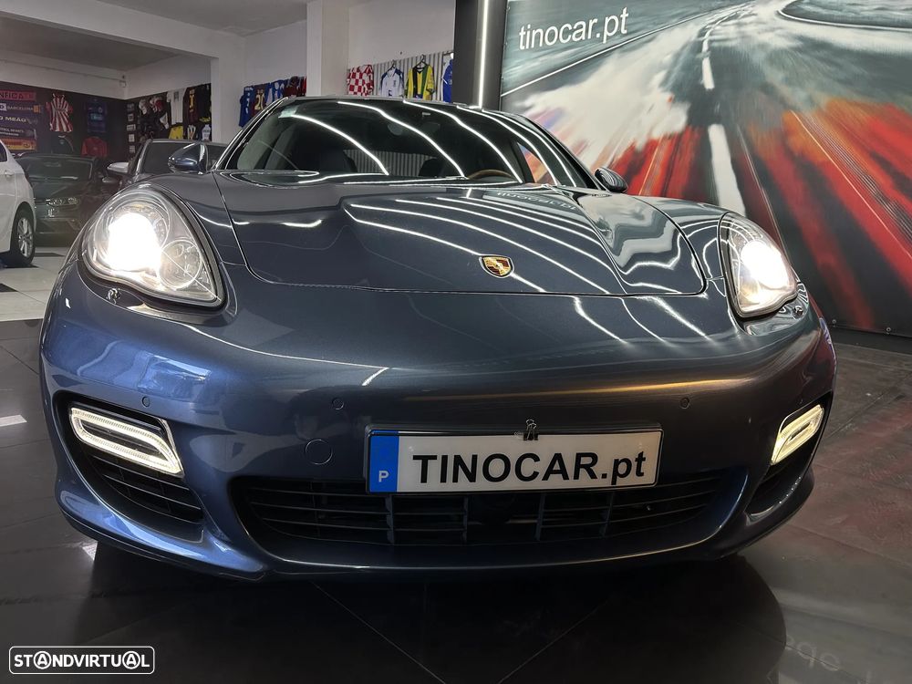 Porsche Panamera Turbo PDK - 9